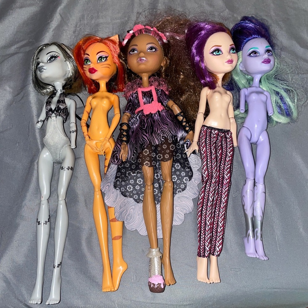 Monster high and ever after high lot (most from 2008)